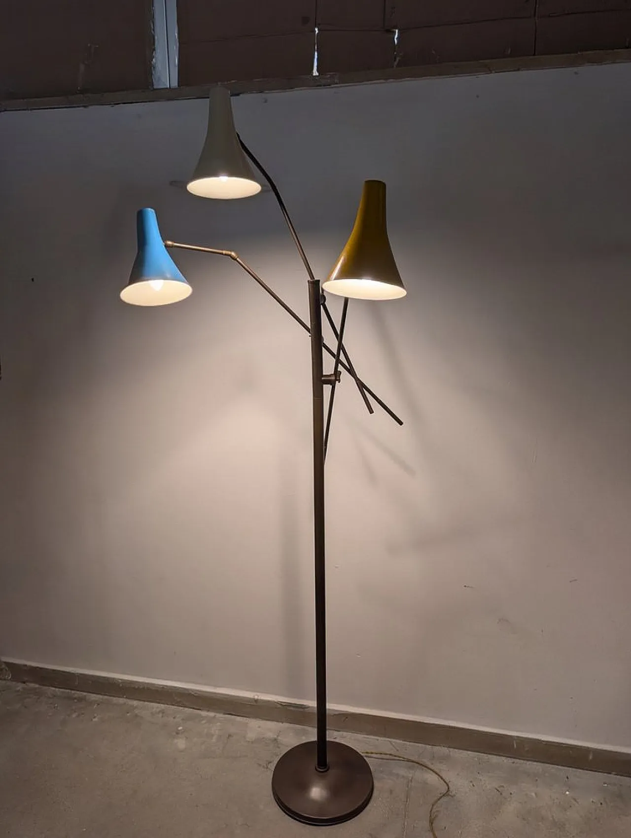 Mid-Century Modern three-arm floor lamp, 1950s 9