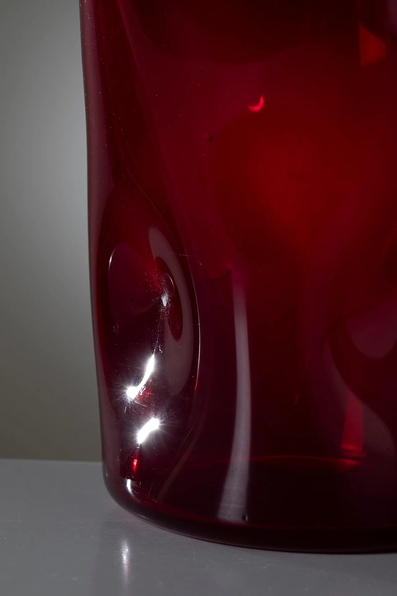 Empoli glass vase in ruby red, 1950s 4