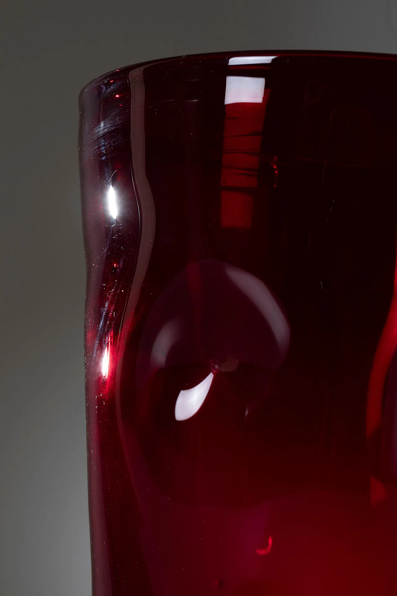 Empoli glass vase in ruby red, 1950s 5