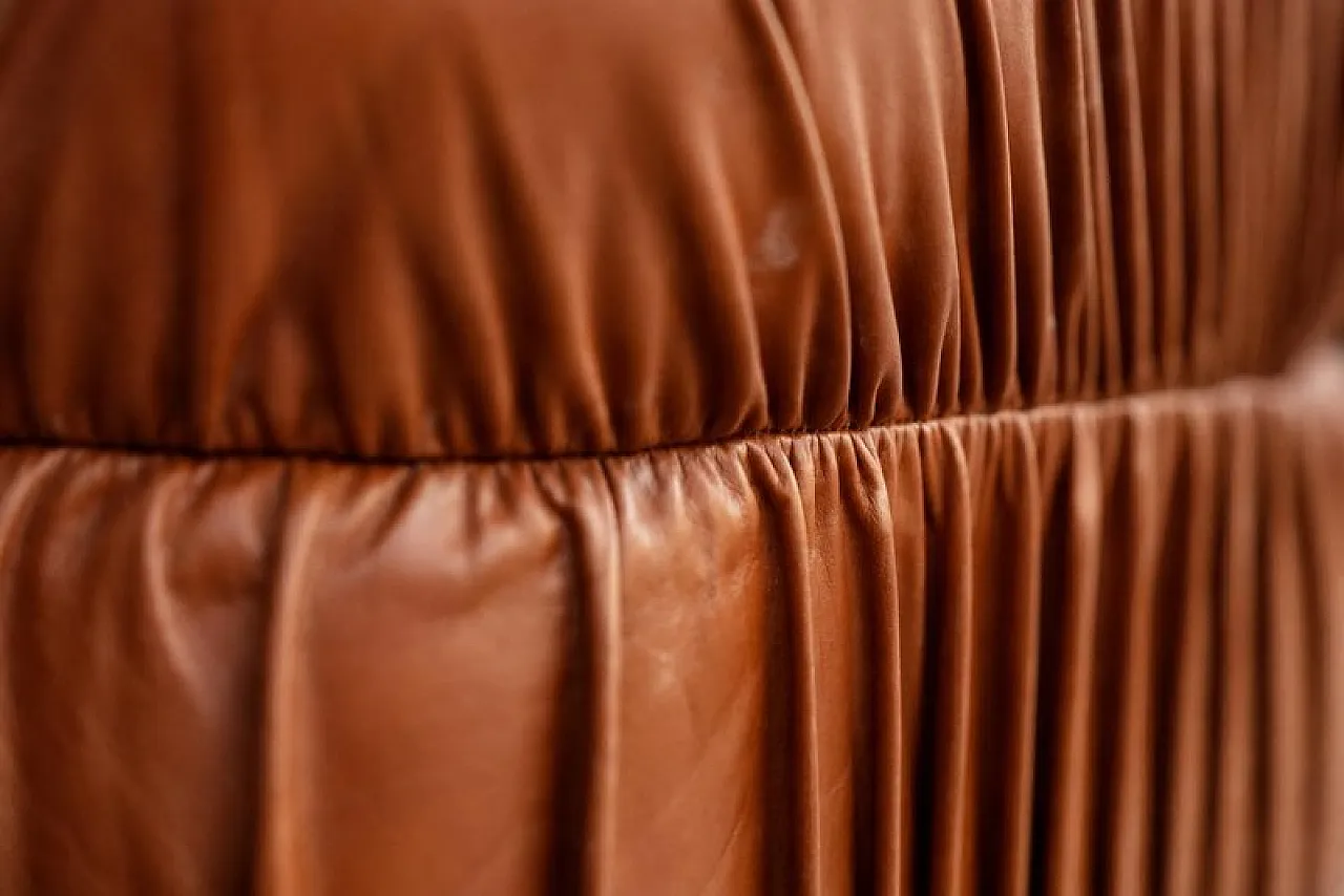 Sculptural sofa, 1970s 7