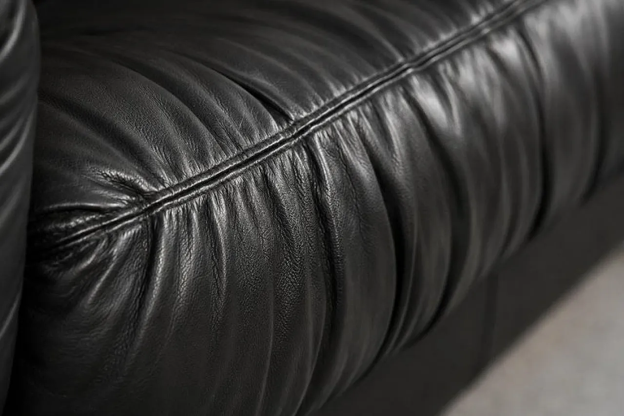 Black leather sofa from Pellerossi, 1970s 10