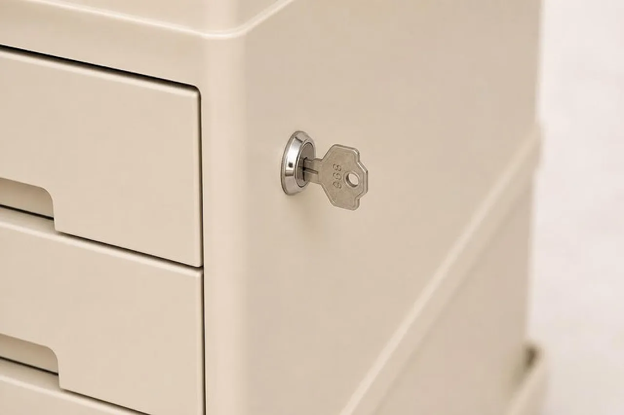 Stile Neolt cart by Giovanni Pelis, 1970s 6
