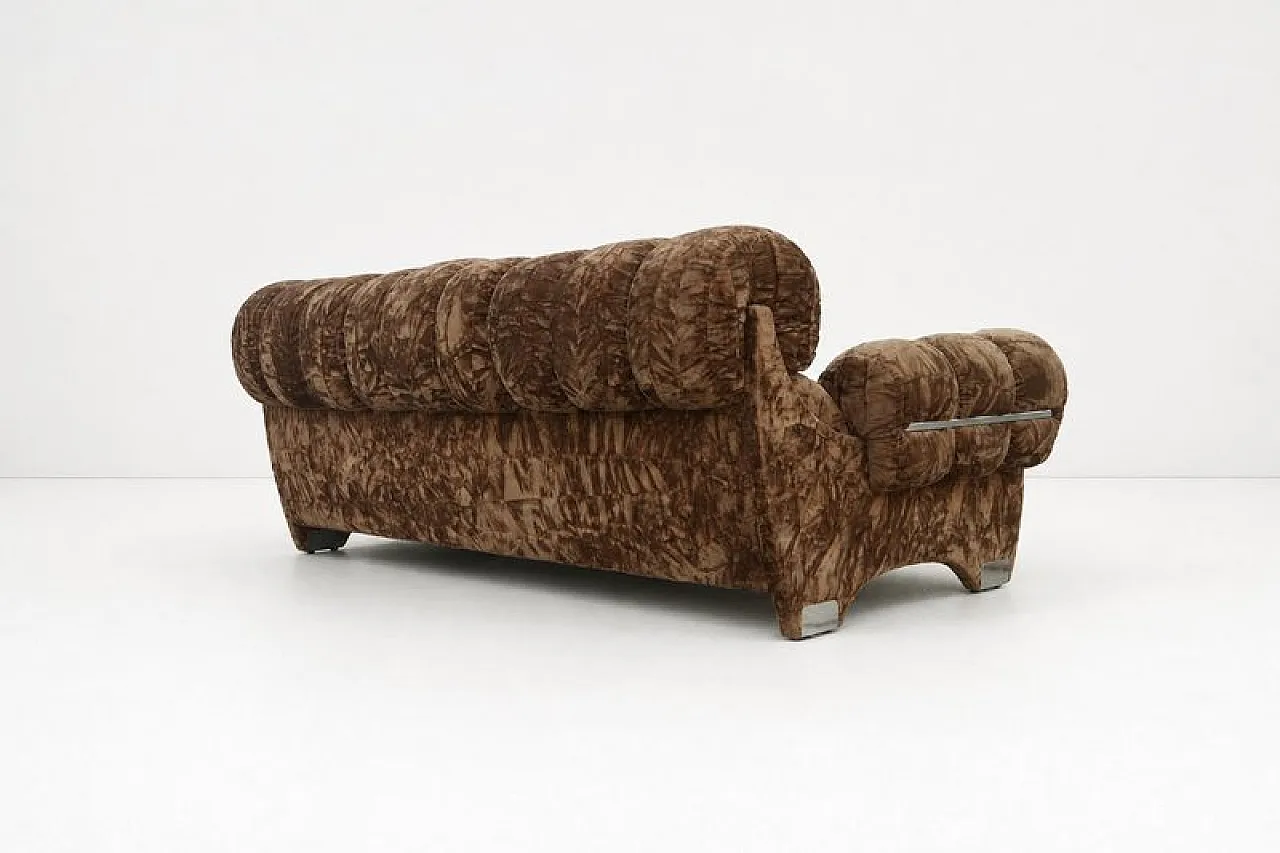 Sculptural sofa, 1970s 6