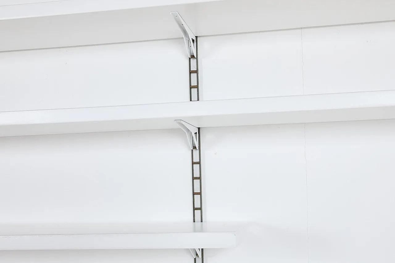Mid-Century Modern modular wall shelving system, 1960s 3