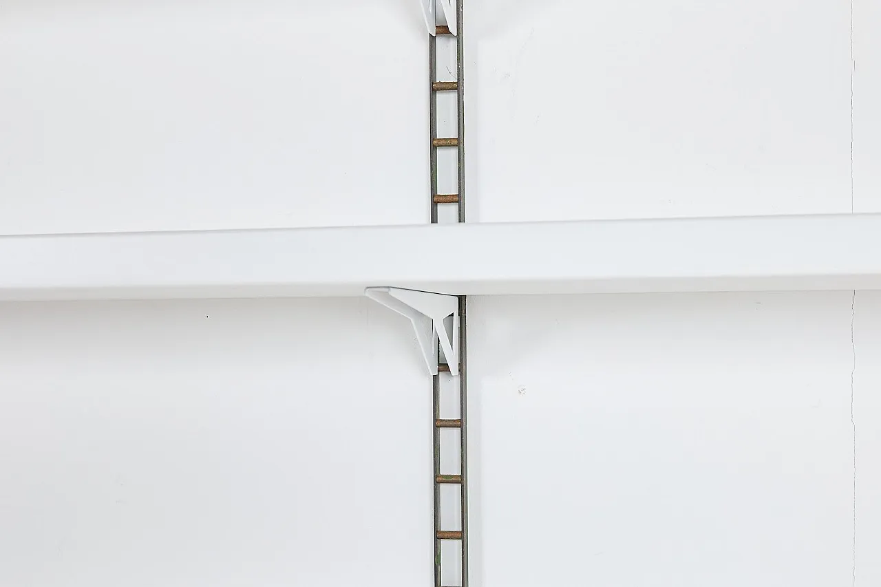 Mid-Century Modern modular wall shelving system, 1960s 4