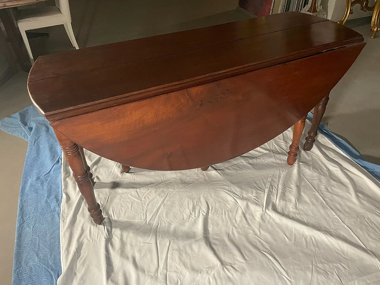 Walnut drop-leaf table with accordion opening, 19th century 3