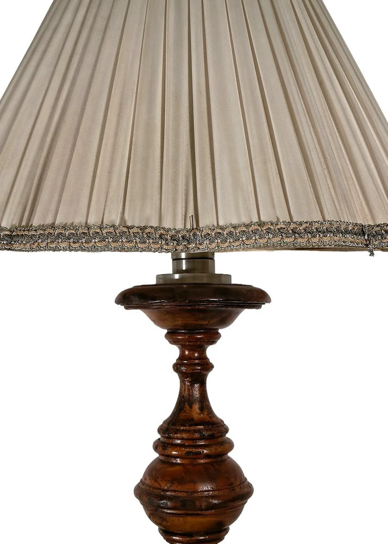 Turned wood table lamp with pleated lampshade, 1950s 3