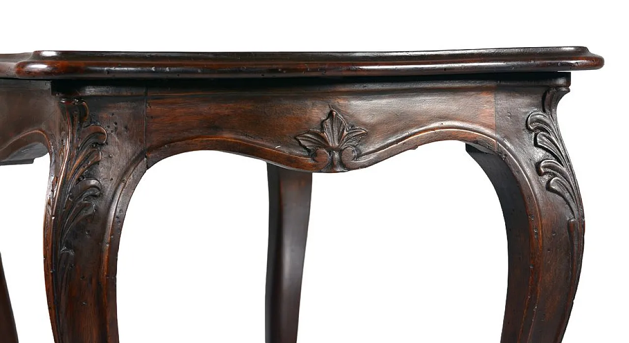 Louis XV French side table in carved walnut, 19th century 7