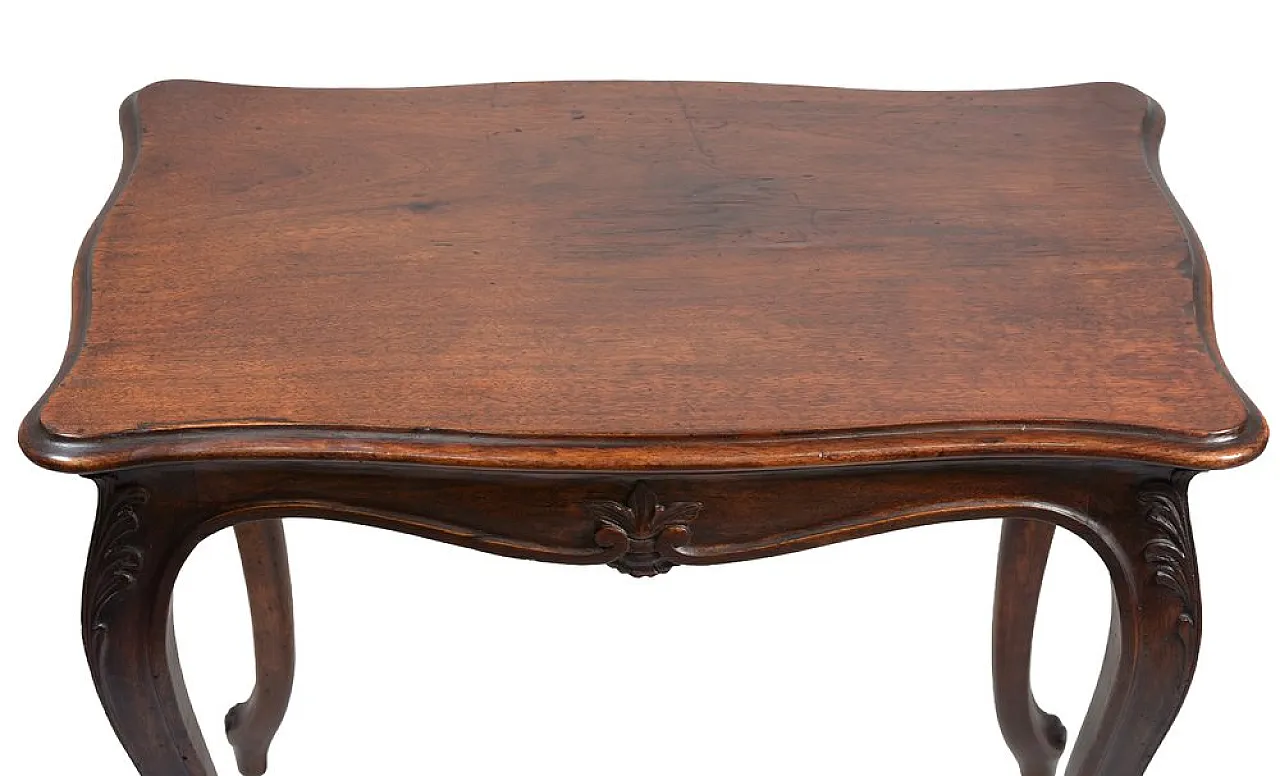 Louis XV French side table in carved walnut, 19th century 10