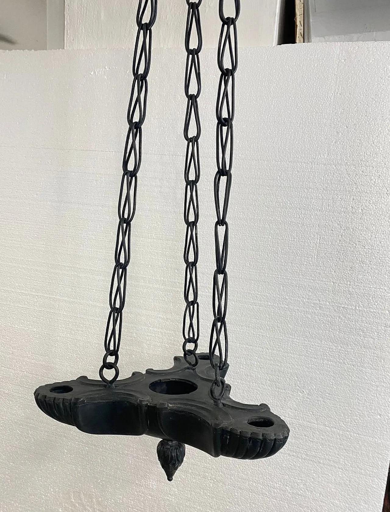 Hanging oil lamp in patinated bronze with swan motif, 20th century 10