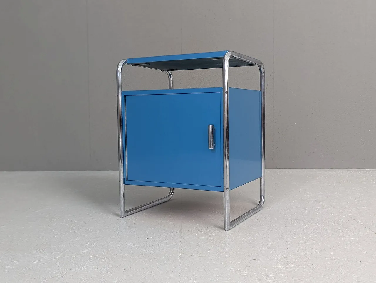 Bauhaus tubular steel nightstand by J. Fenyves for Thonet, 1930s 1