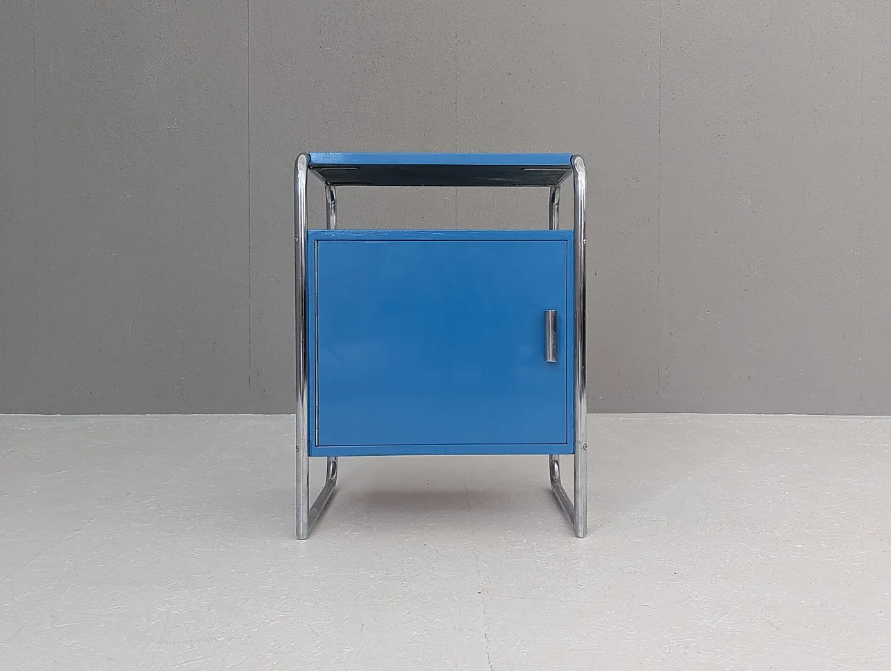 Bauhaus tubular steel nightstand by J. Fenyves for Thonet, 1930s 2