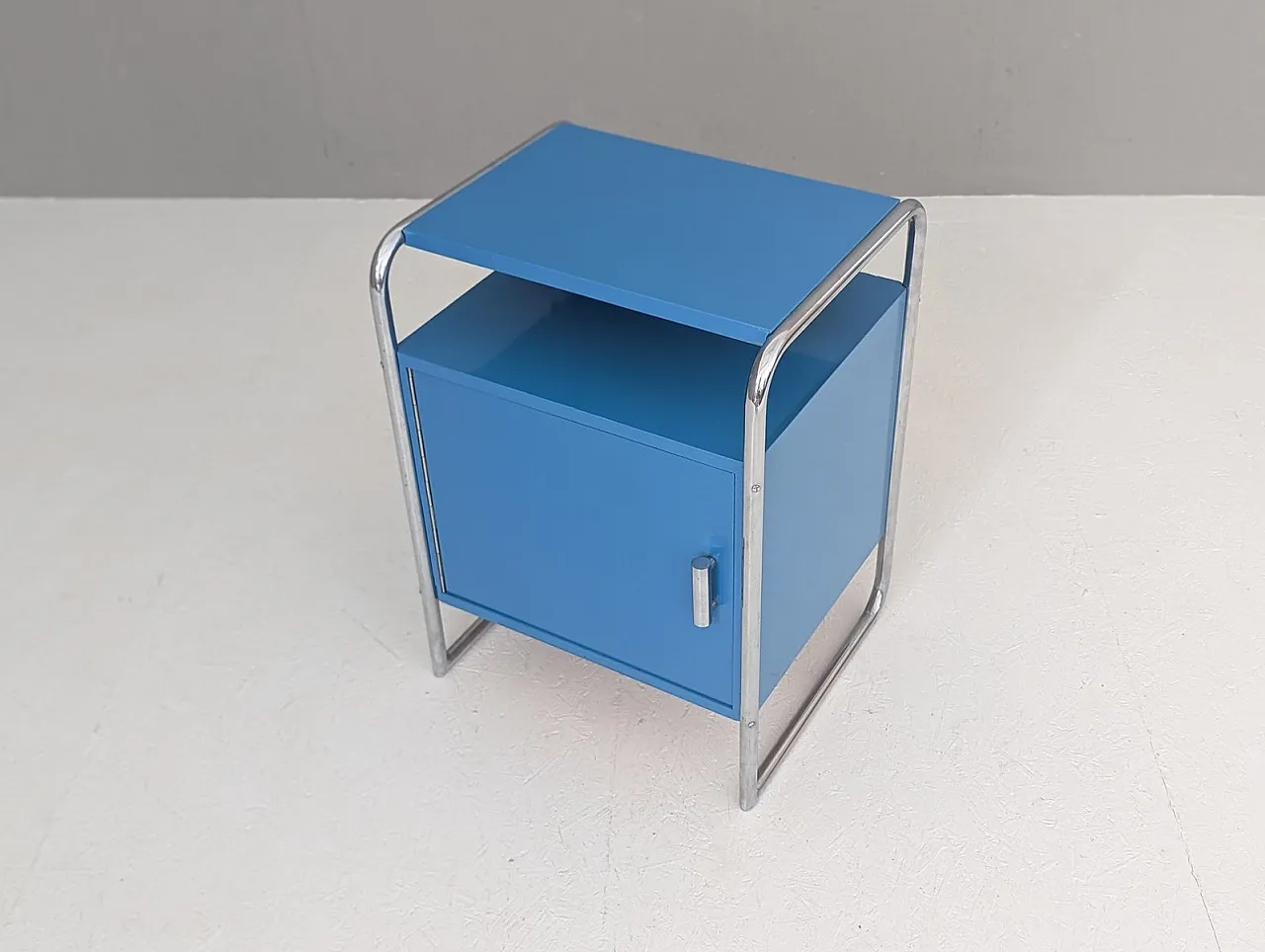 Bauhaus tubular steel nightstand by J. Fenyves for Thonet, 1930s 6