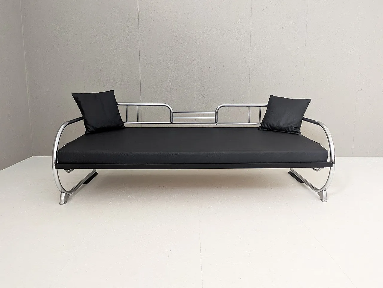 Bauhaus tubular steel sofa by Hynek Gottwald, 1930s 5