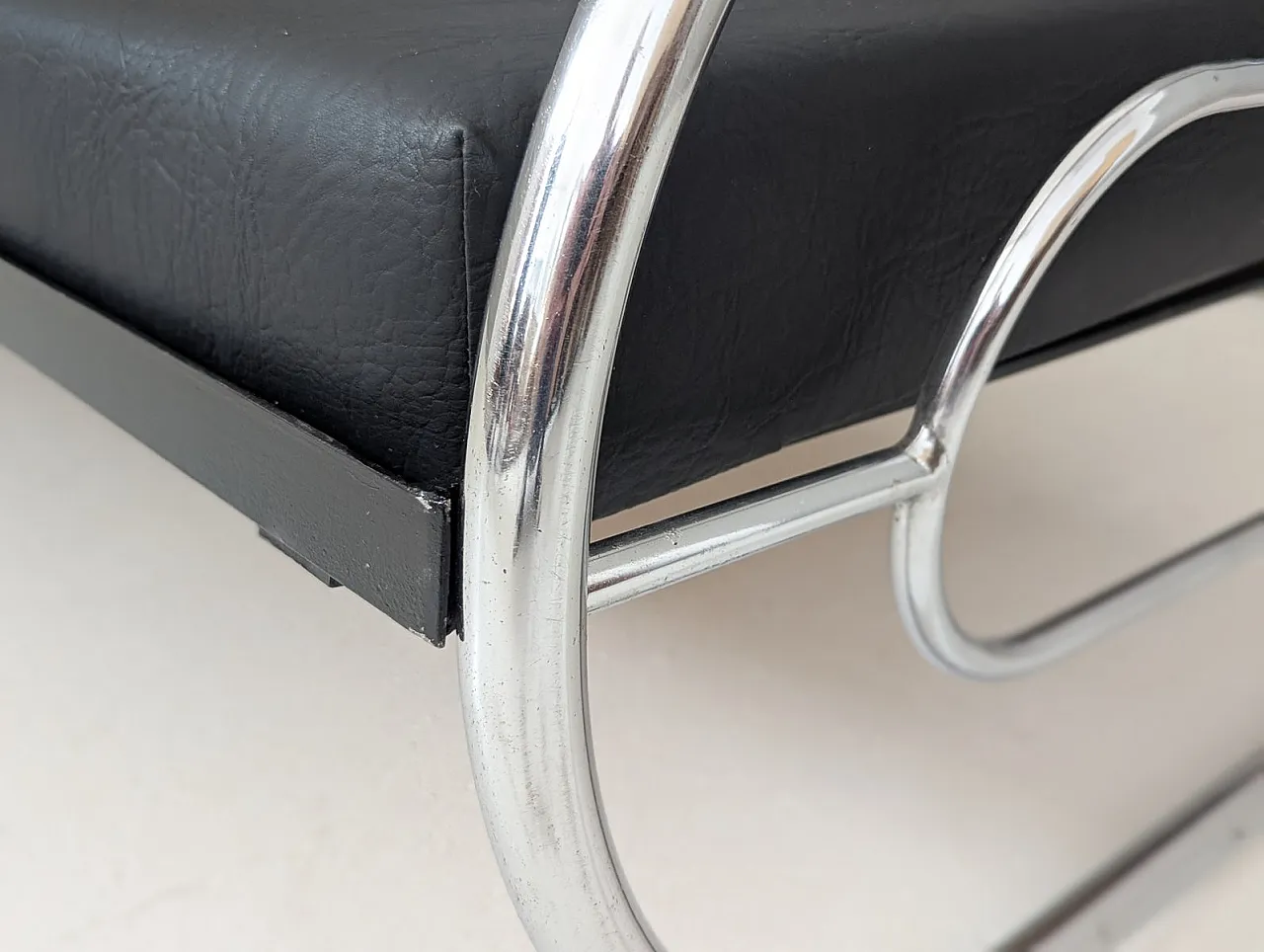 Bauhaus tubular steel sofa by Hynek Gottwald, 1930s 11