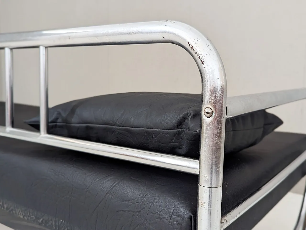 Bauhaus tubular steel sofa by Hynek Gottwald, 1930s 13