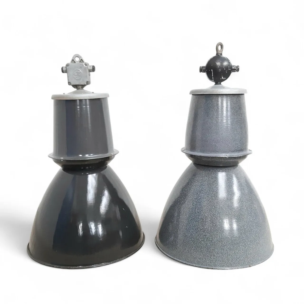 Pair of industrial pendant lights from Elektrosvit, 1970s 1