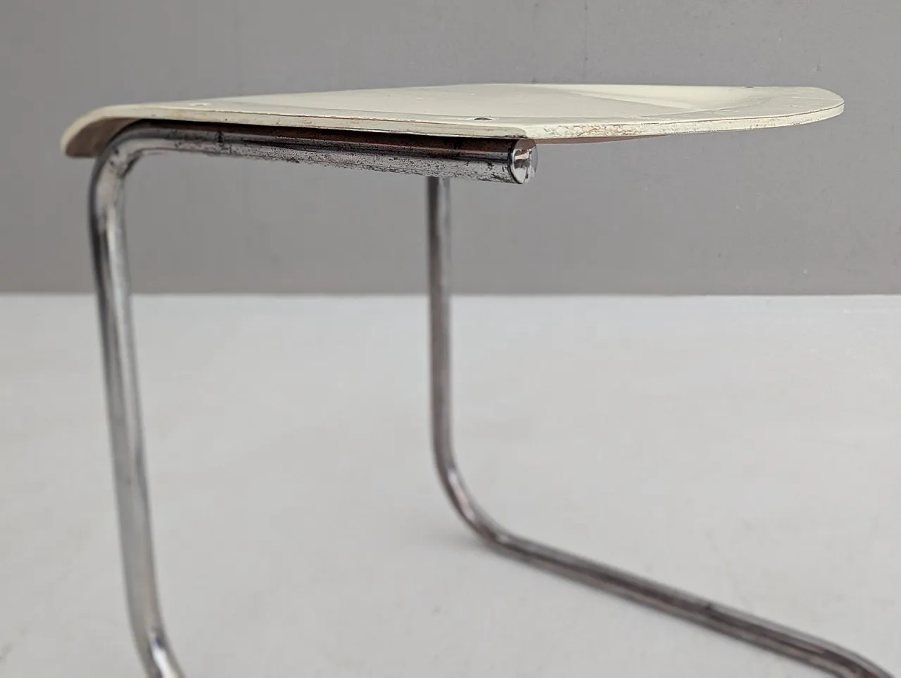 Pair of cantilever Stools by Mart Stam for Mücke Melder, 1930s 11