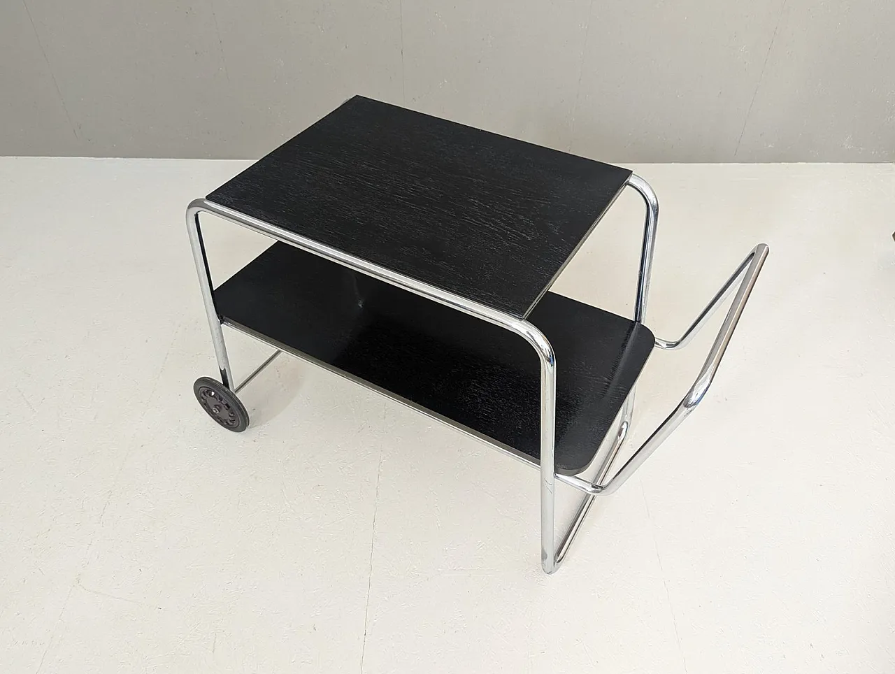 Bauhaus tubular steel serving cart by Robert Slezák, 1930s 4