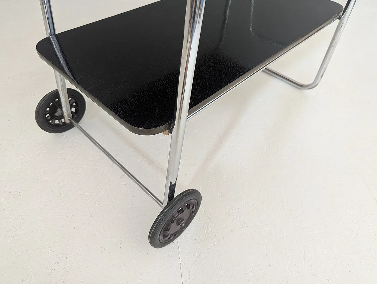 Bauhaus tubular steel serving cart by Robert Slezák, 1930s 7