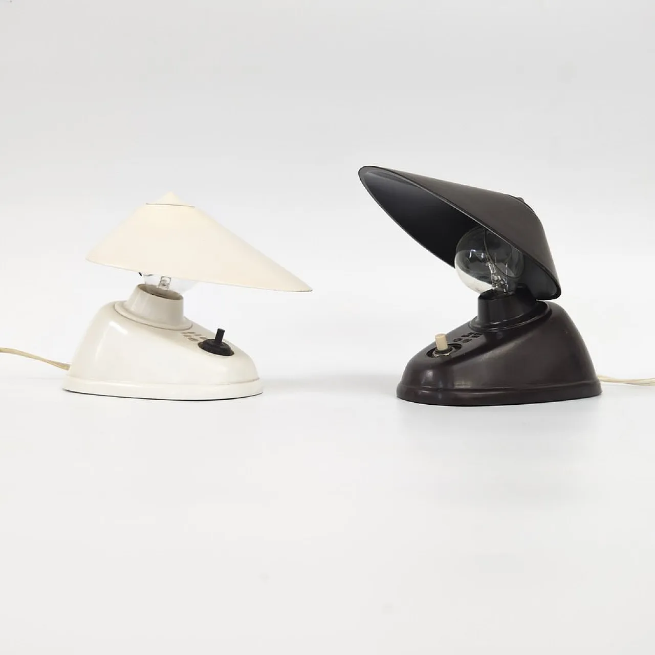 Coppia di lampade Bauhaus in bachelite di Elektrosvit, anni '50 1