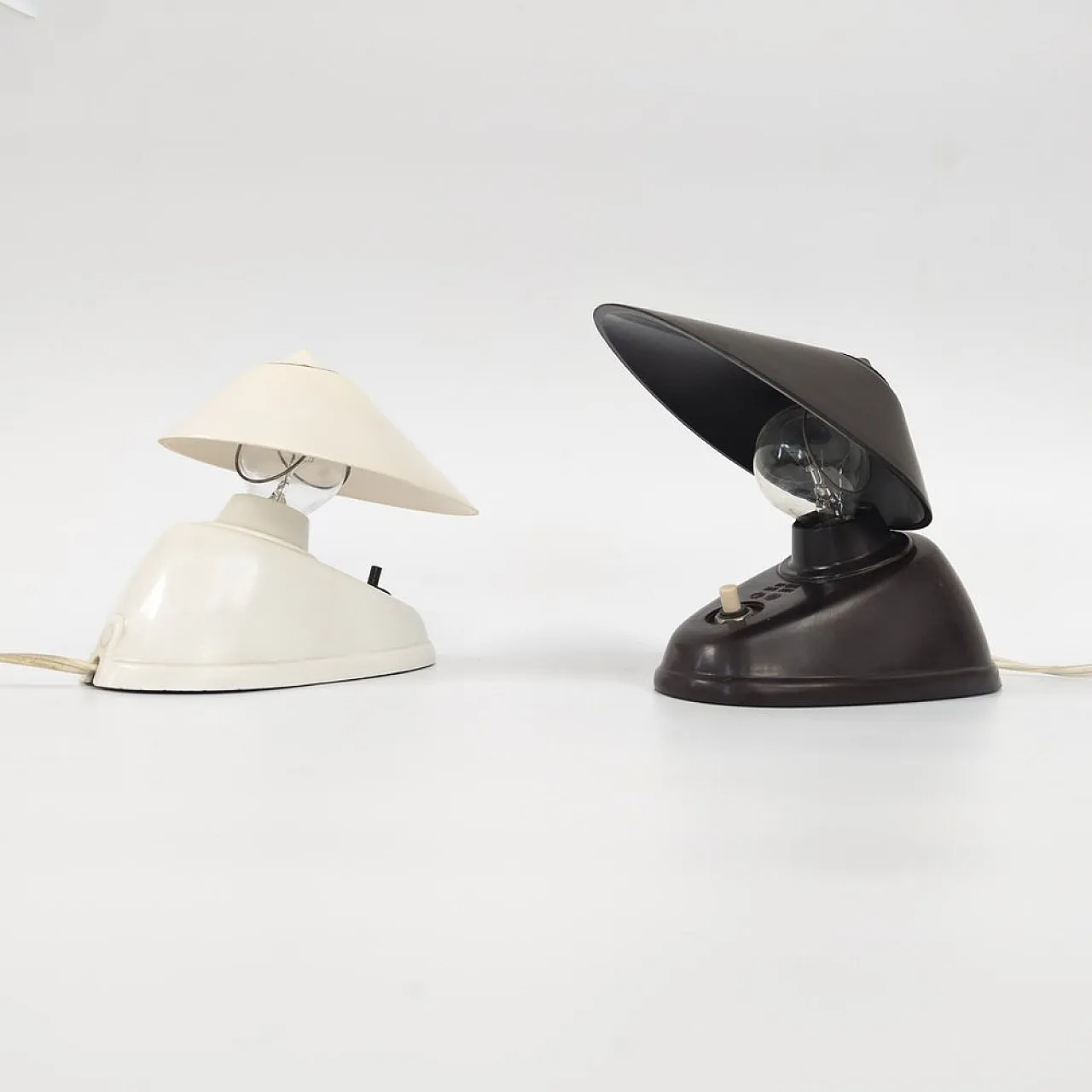 Coppia di lampade Bauhaus in bachelite di Elektrosvit, anni '50 3