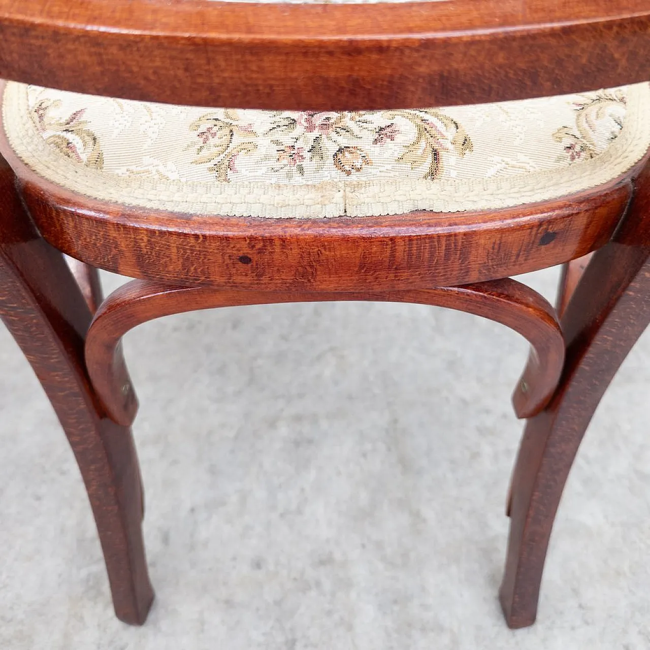 Pair of bentwood chairs by Gustav Siegel for J&j Kohn, 19th century 2