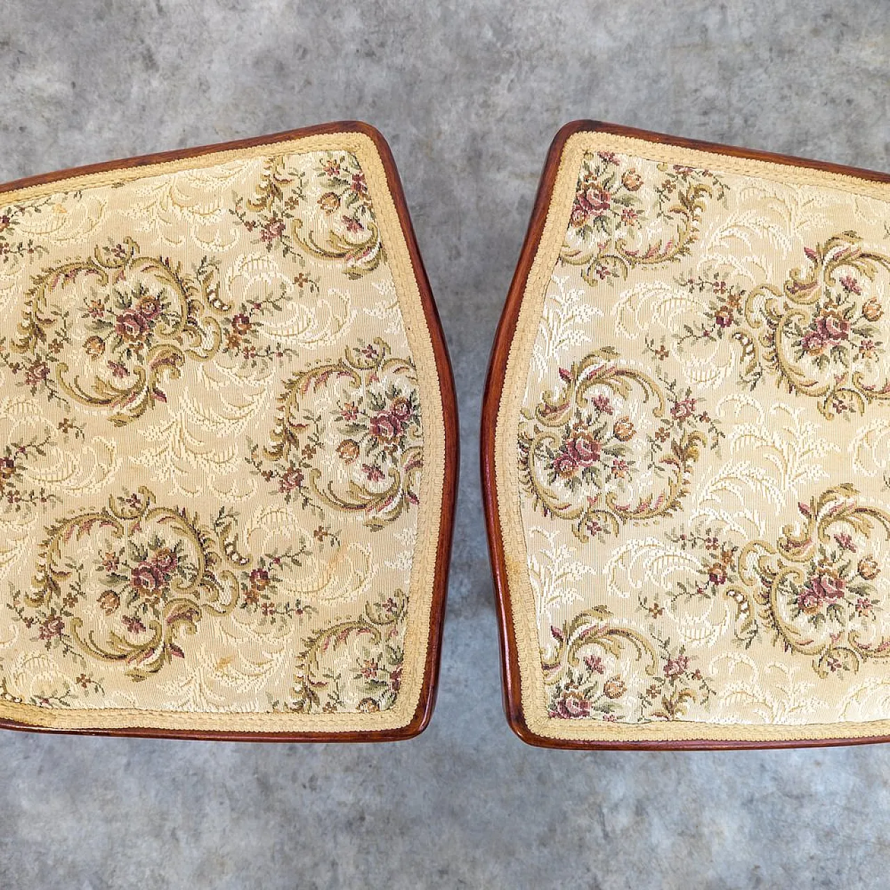 Pair of bentwood chairs by Gustav Siegel for J&j Kohn, 19th century 4