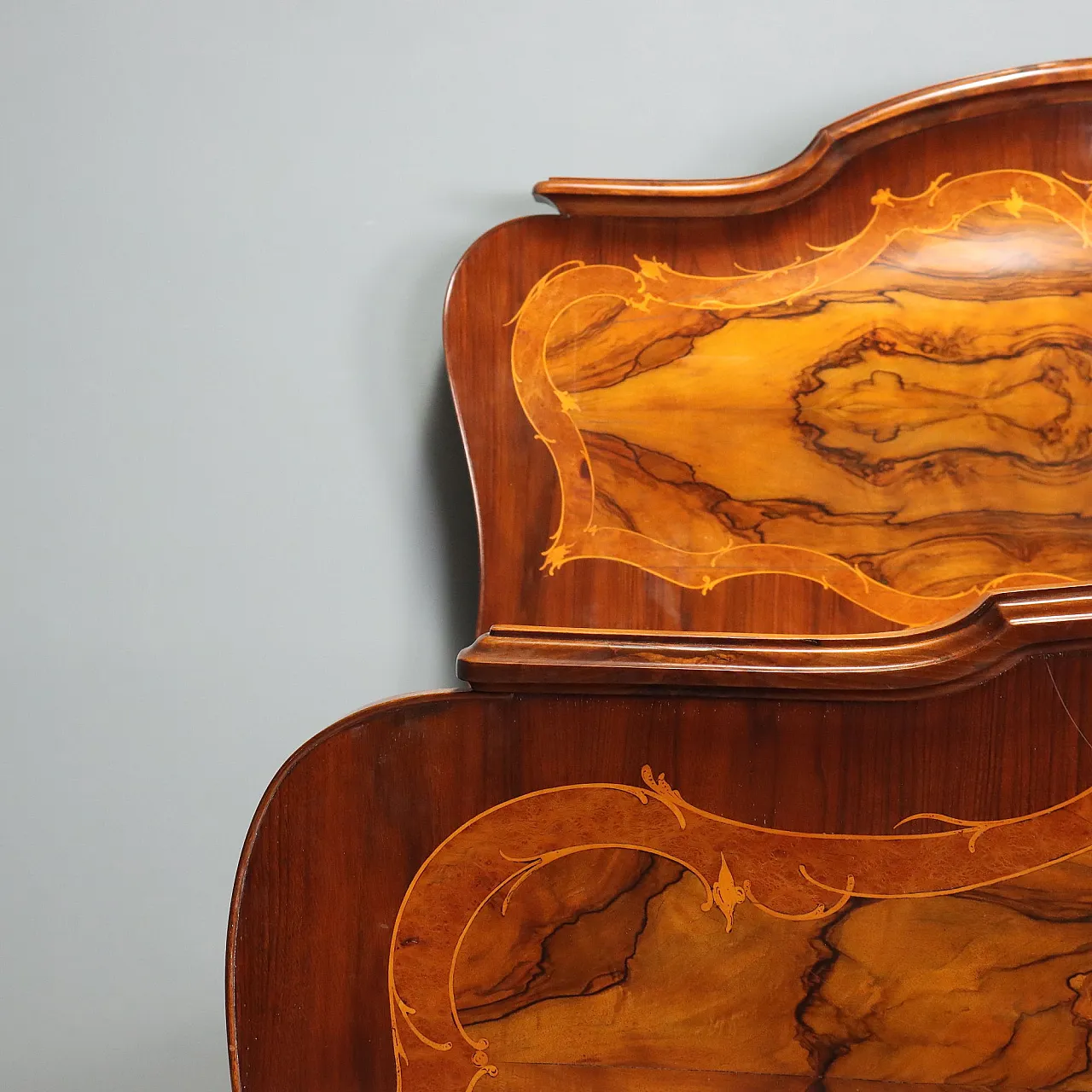 Baroque double bed in walnut and mahogany, early 20th century 3