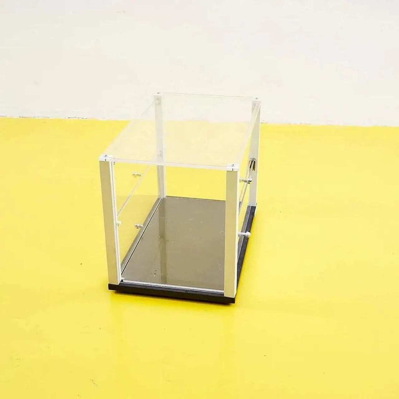 Display box in transparent acrylic, 1980s 3