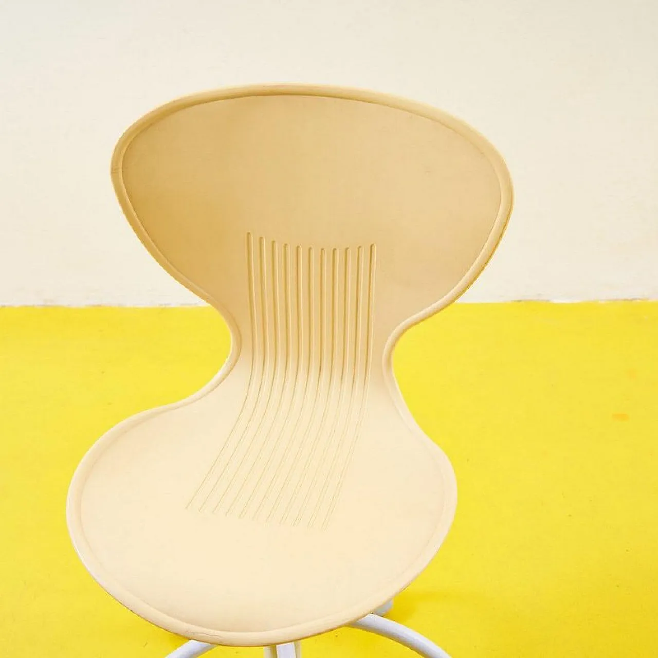 Sedia dal design moderno in plastica gialla, anni 2000 3