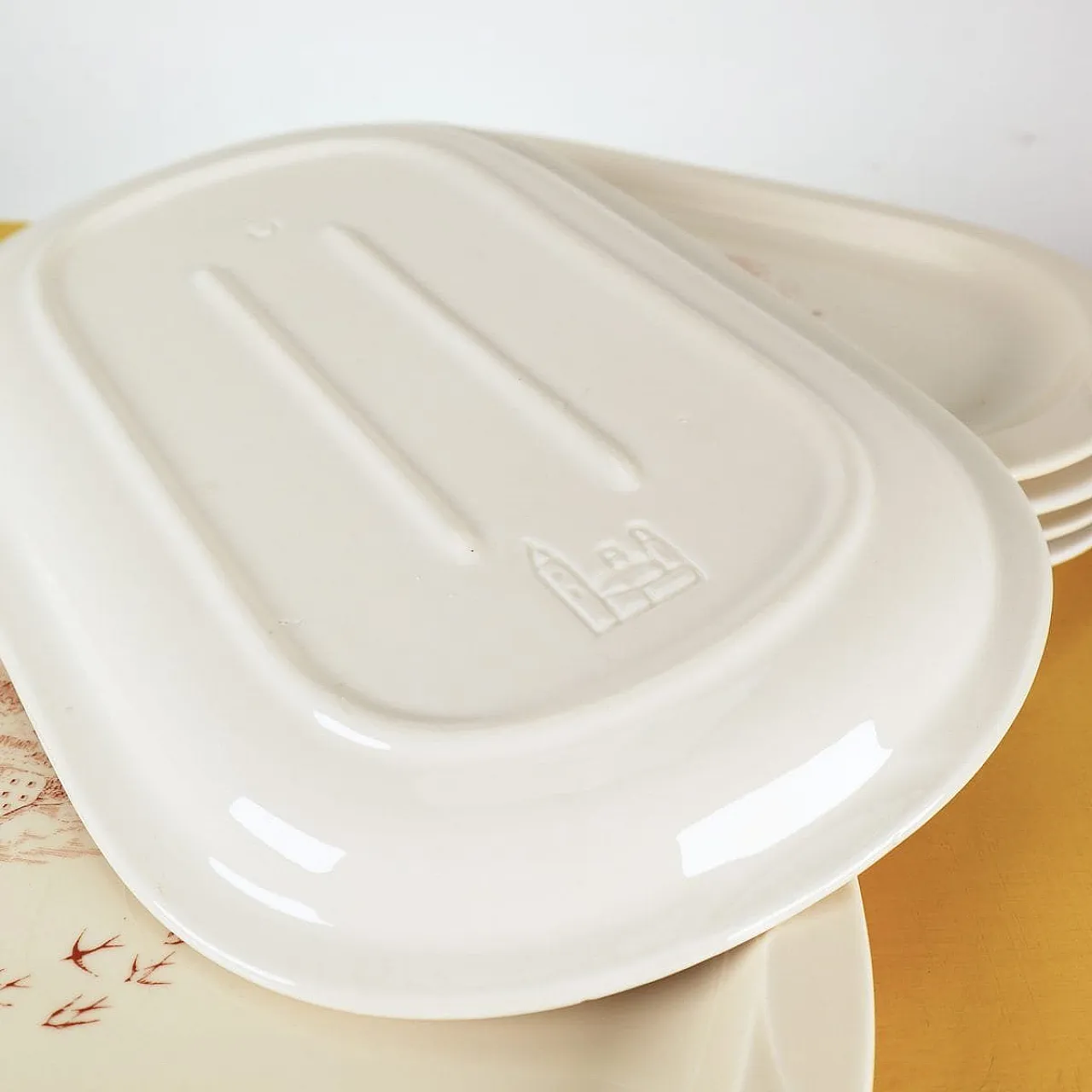 6 Piatti Mulino Bianco ovali in ceramica bianca, anni '80 7