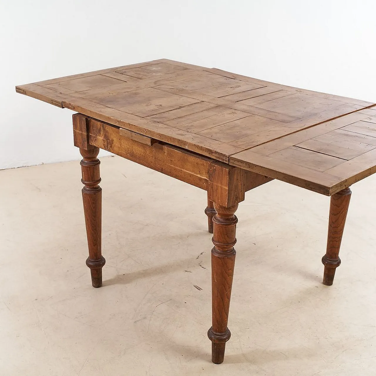 Romagnolo table in elm, 19th century 3