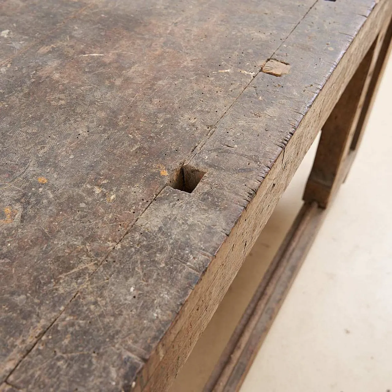 Antique carpenter Work table in Wood, 20th century 5