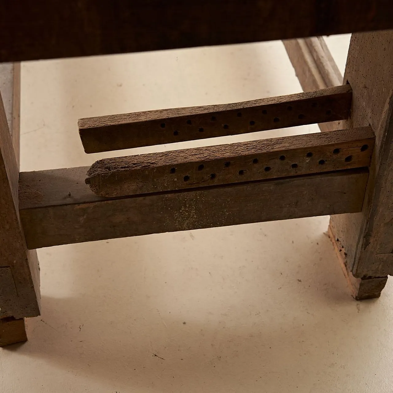 Antique carpenter Work table in Wood, 20th century 10