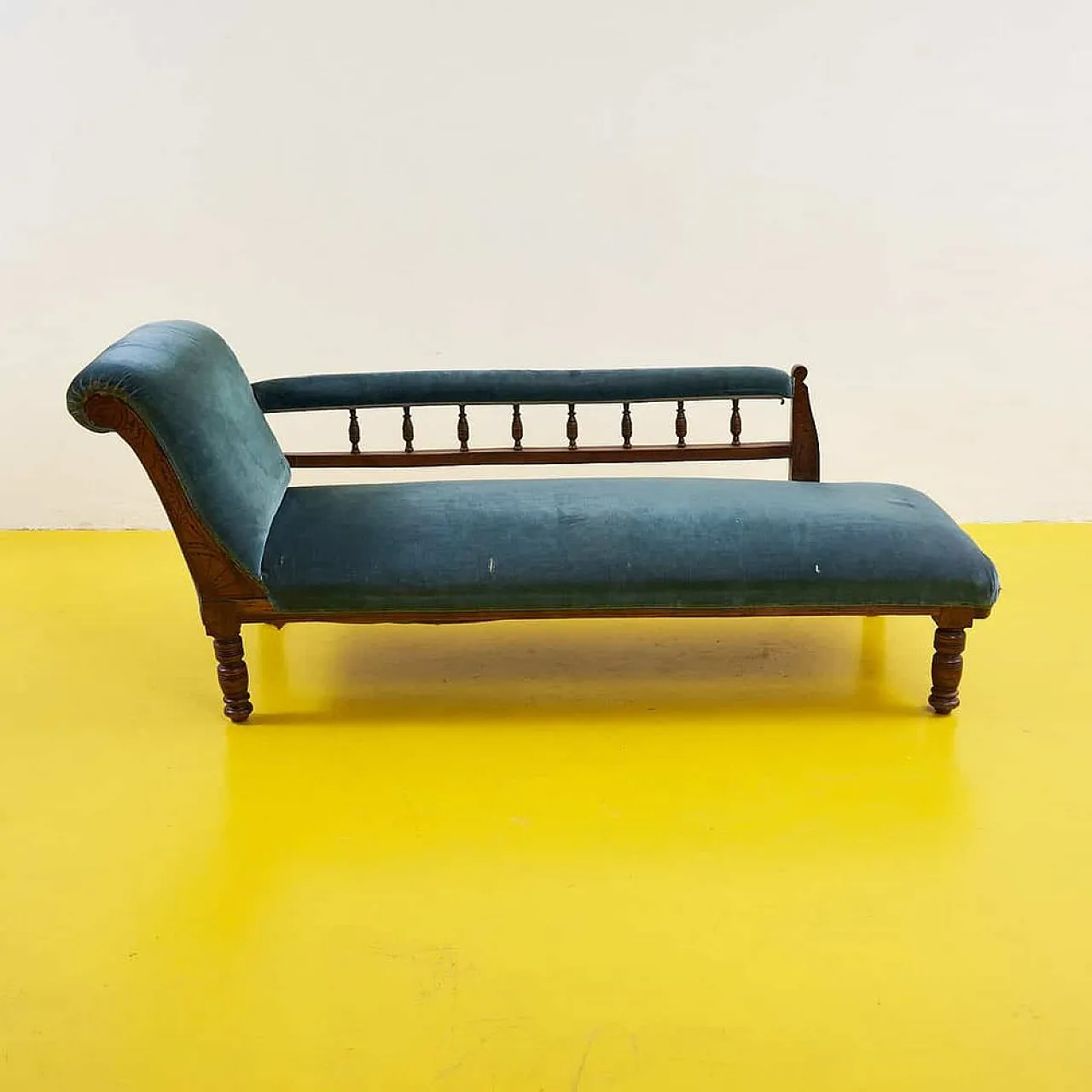 Wooden and velvet daybed sofa, 19th century 1