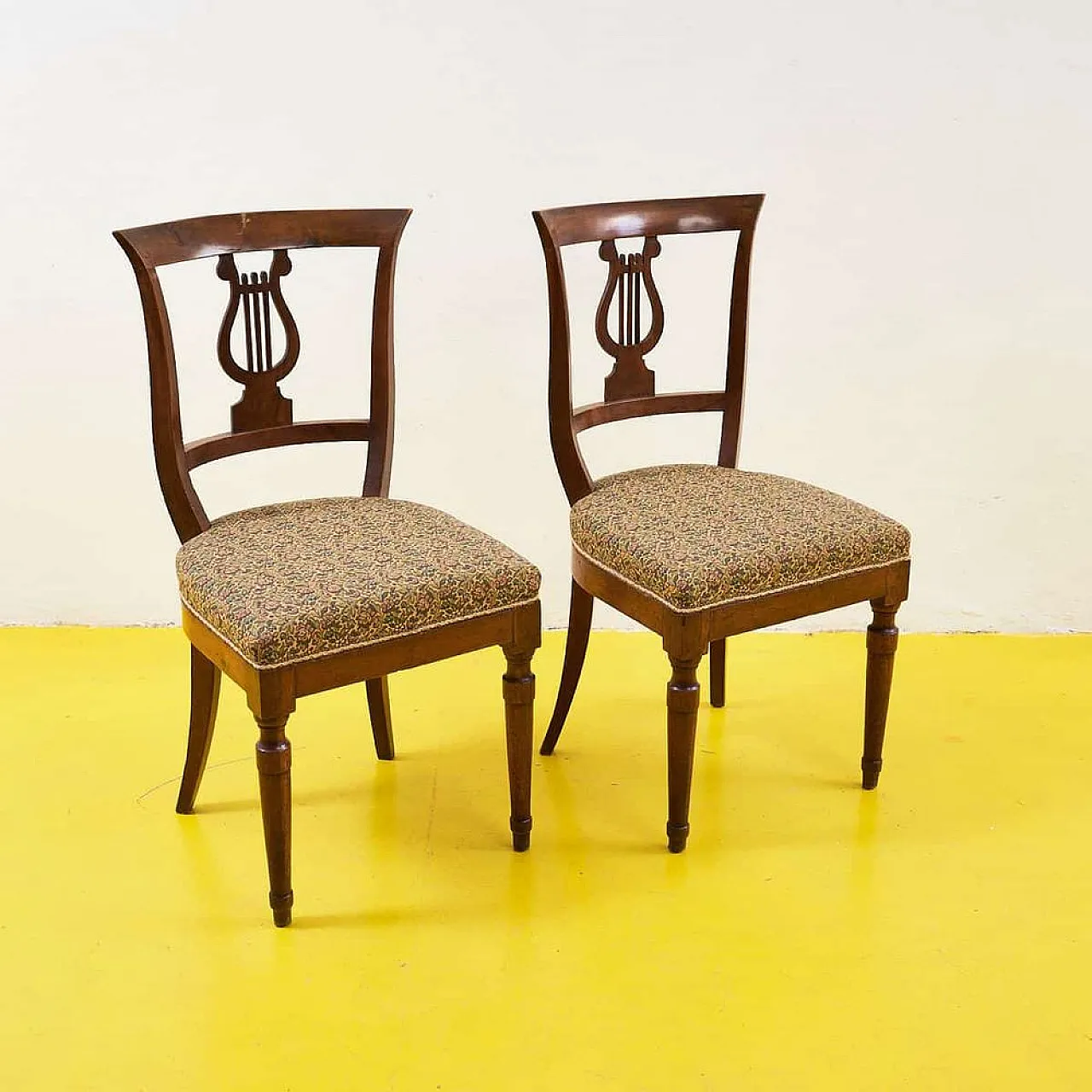 Pair of wooden chairs with lyre-shaped backs, 20th century 1