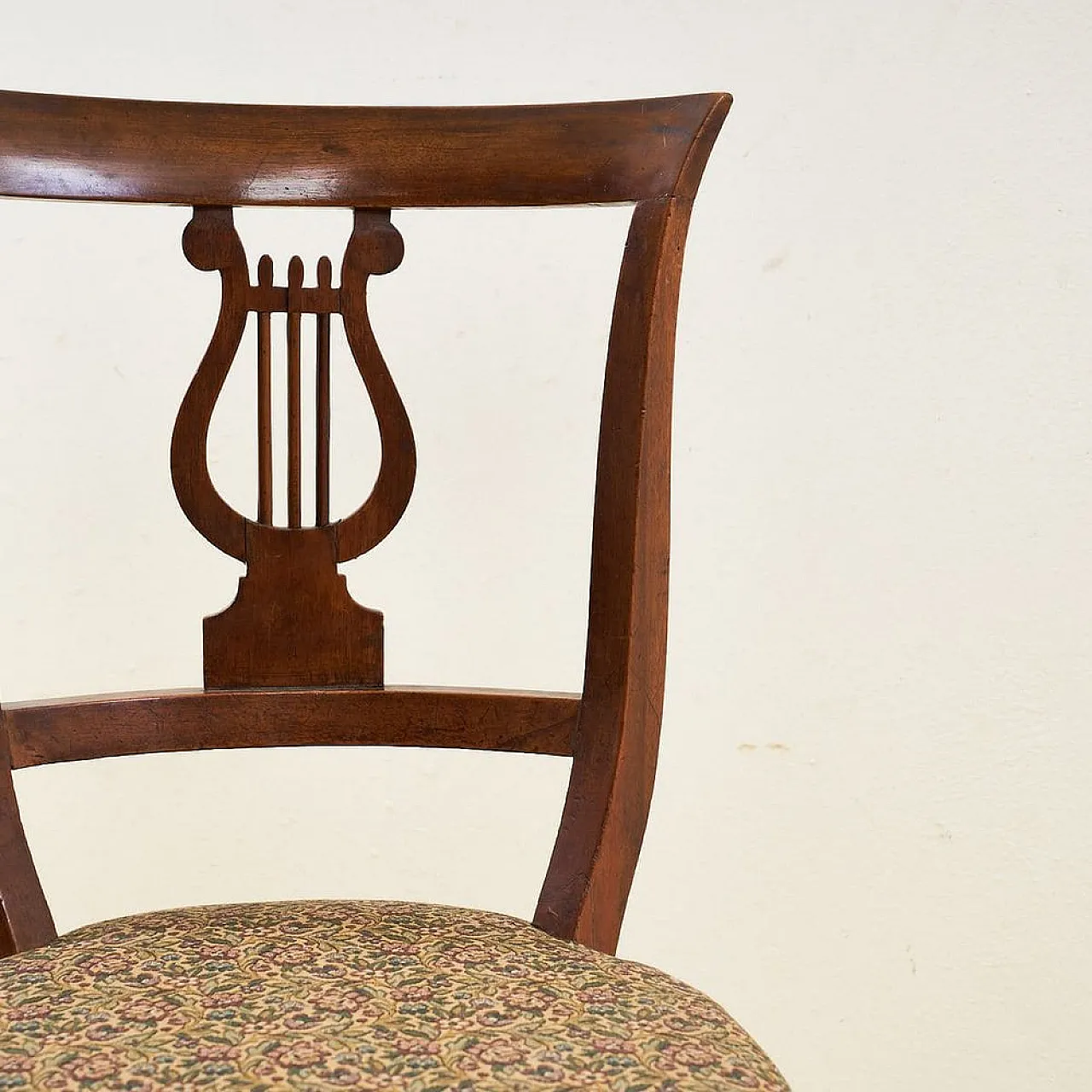 Pair of wooden chairs with lyre-shaped backs, 20th century 6