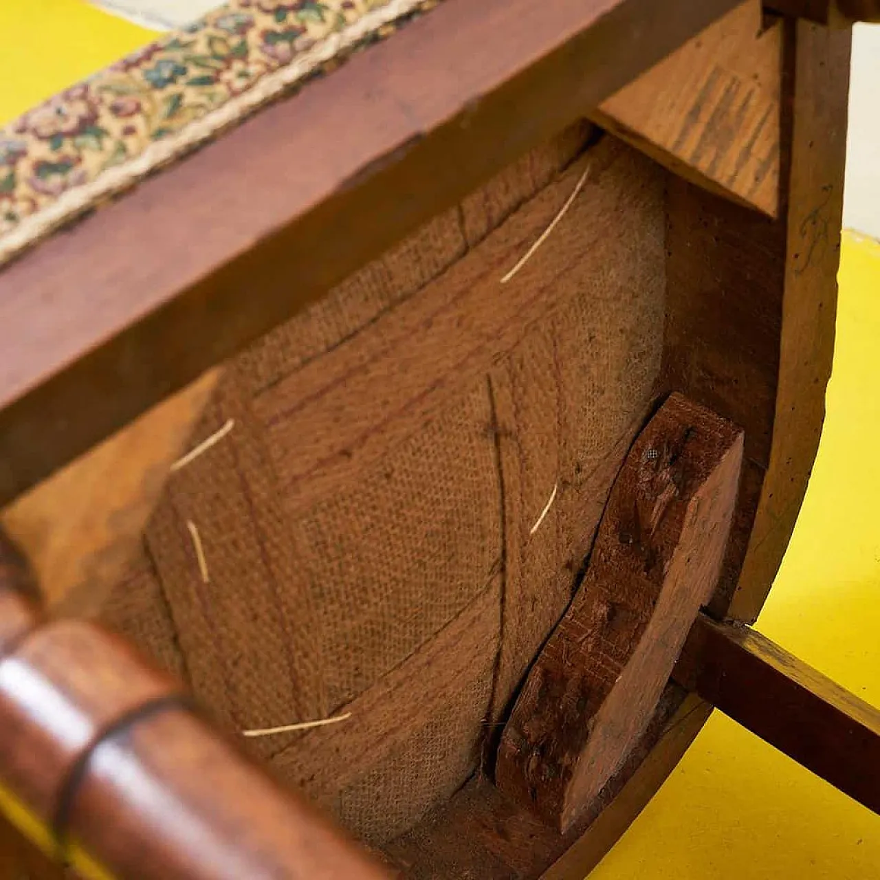 Pair of wooden chairs with lyre-shaped backs, 20th century 7