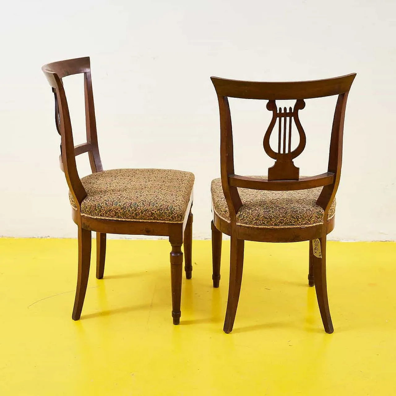 Pair of wooden chairs with lyre-shaped backs, 20th century 8