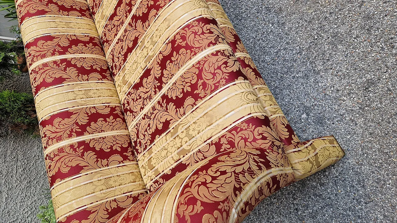 Divano a due posti con tessuto floreale con bordi in ottone, anni '80 15