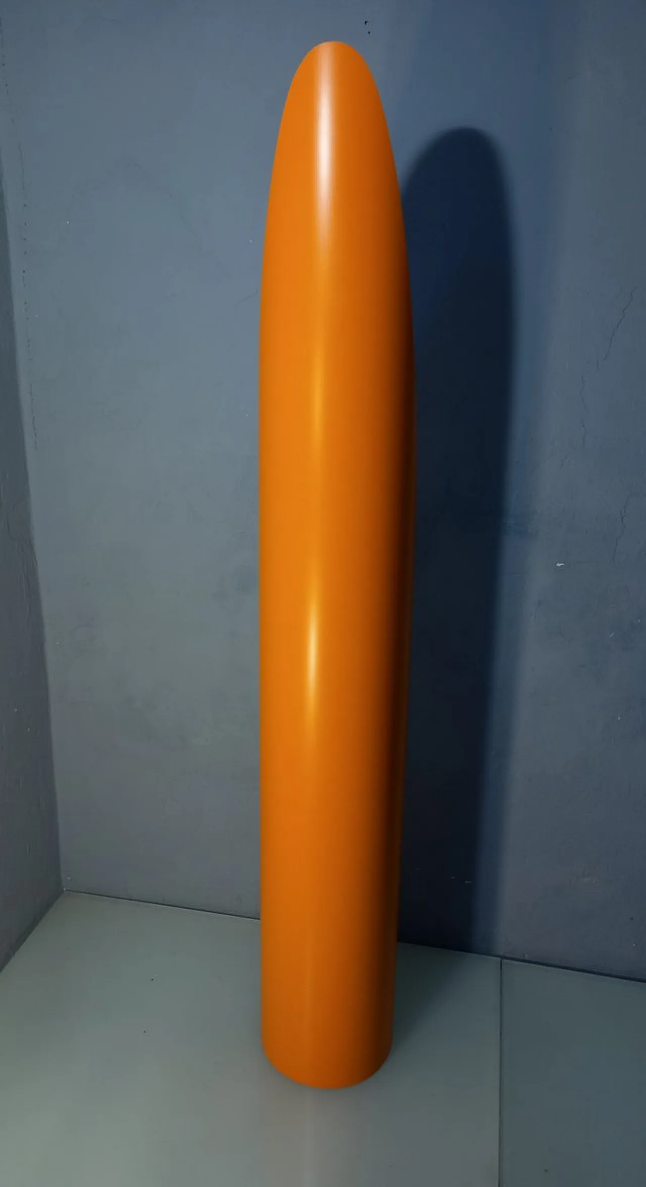 Specchio da terra modello Unghia Nail Lipstick arancione, anni 2000 1