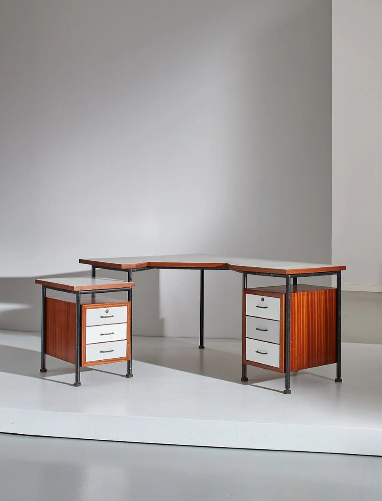 Corner desk by Sergio Coradeschi, 1950s 1