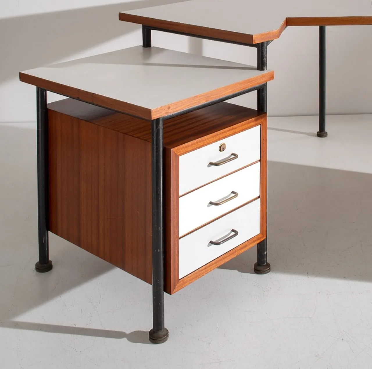 Corner desk by Sergio Coradeschi, 1950s 5