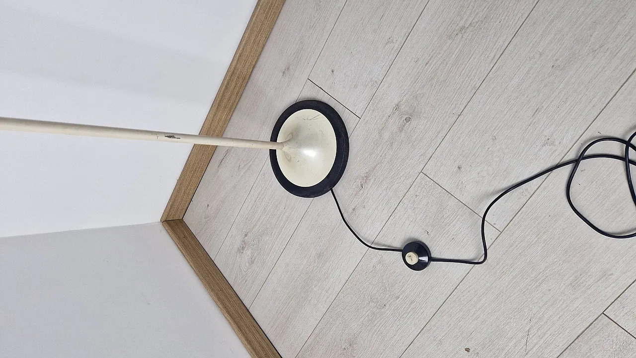 Floor lamp Luminator from Stilnovo, 1970s 10