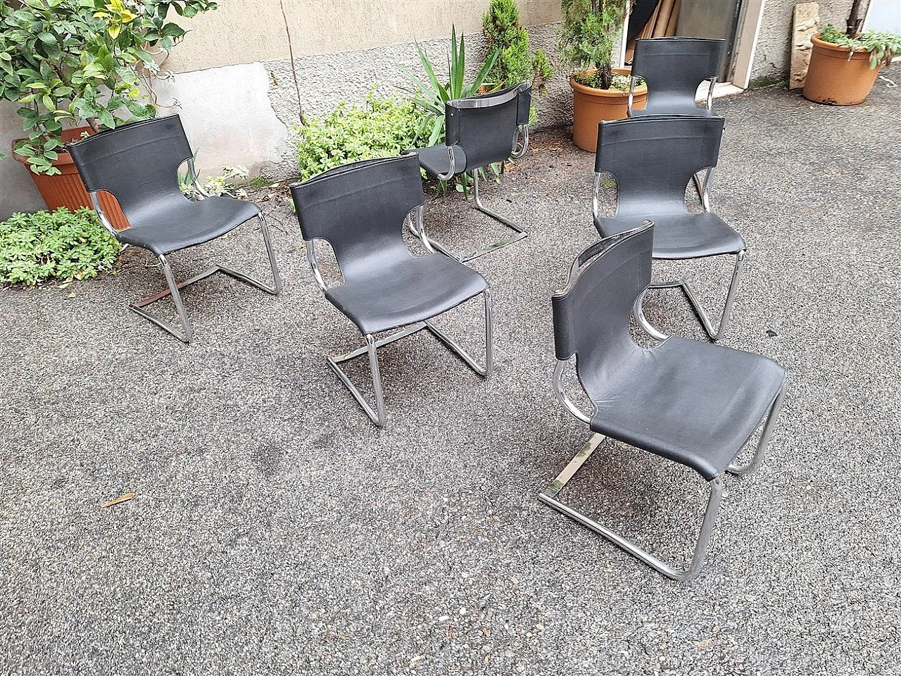 6 Chairs in chrome and black leather by Carlo Bartoli for T70, 1970s 2