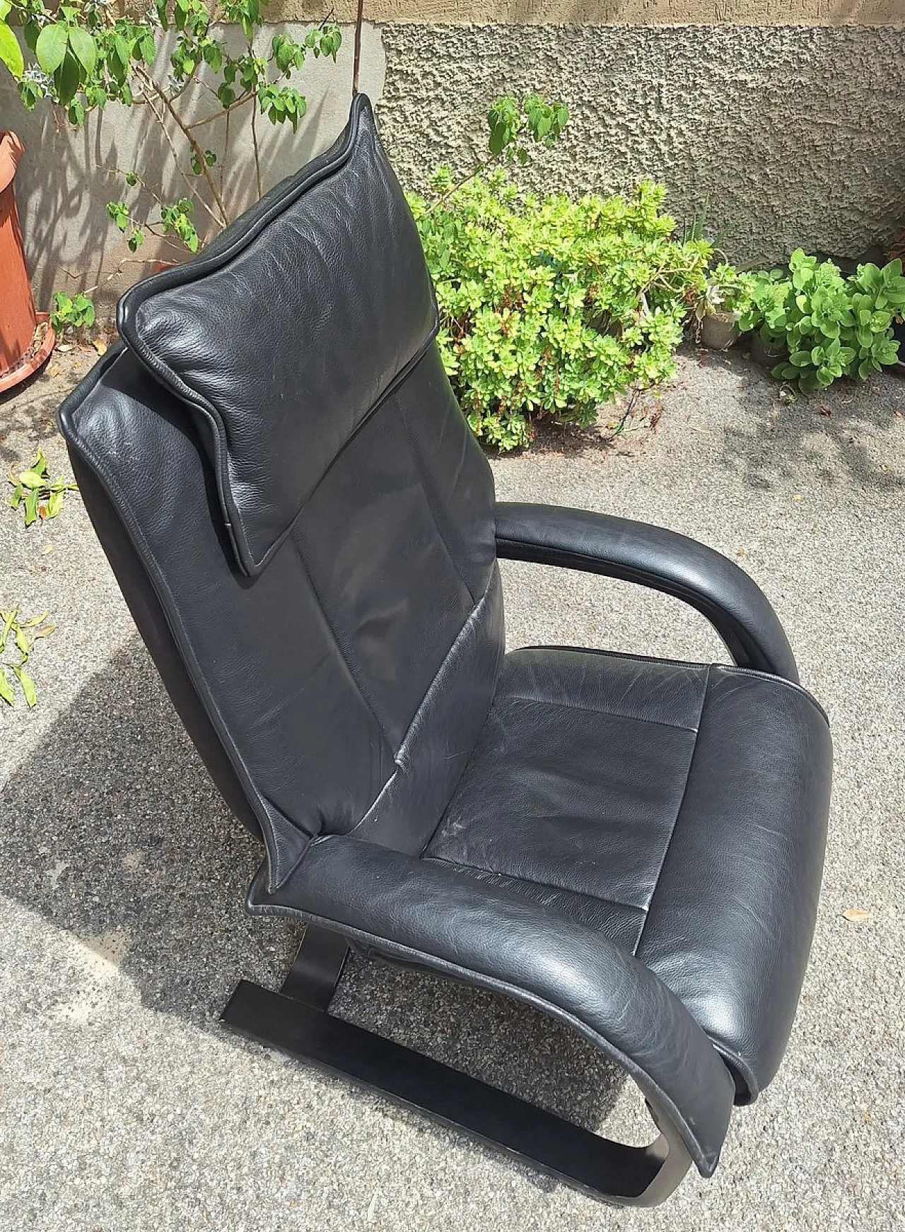 Oair of recliner armchair attributed to Alvar Aalto for Artek, 1960s 3