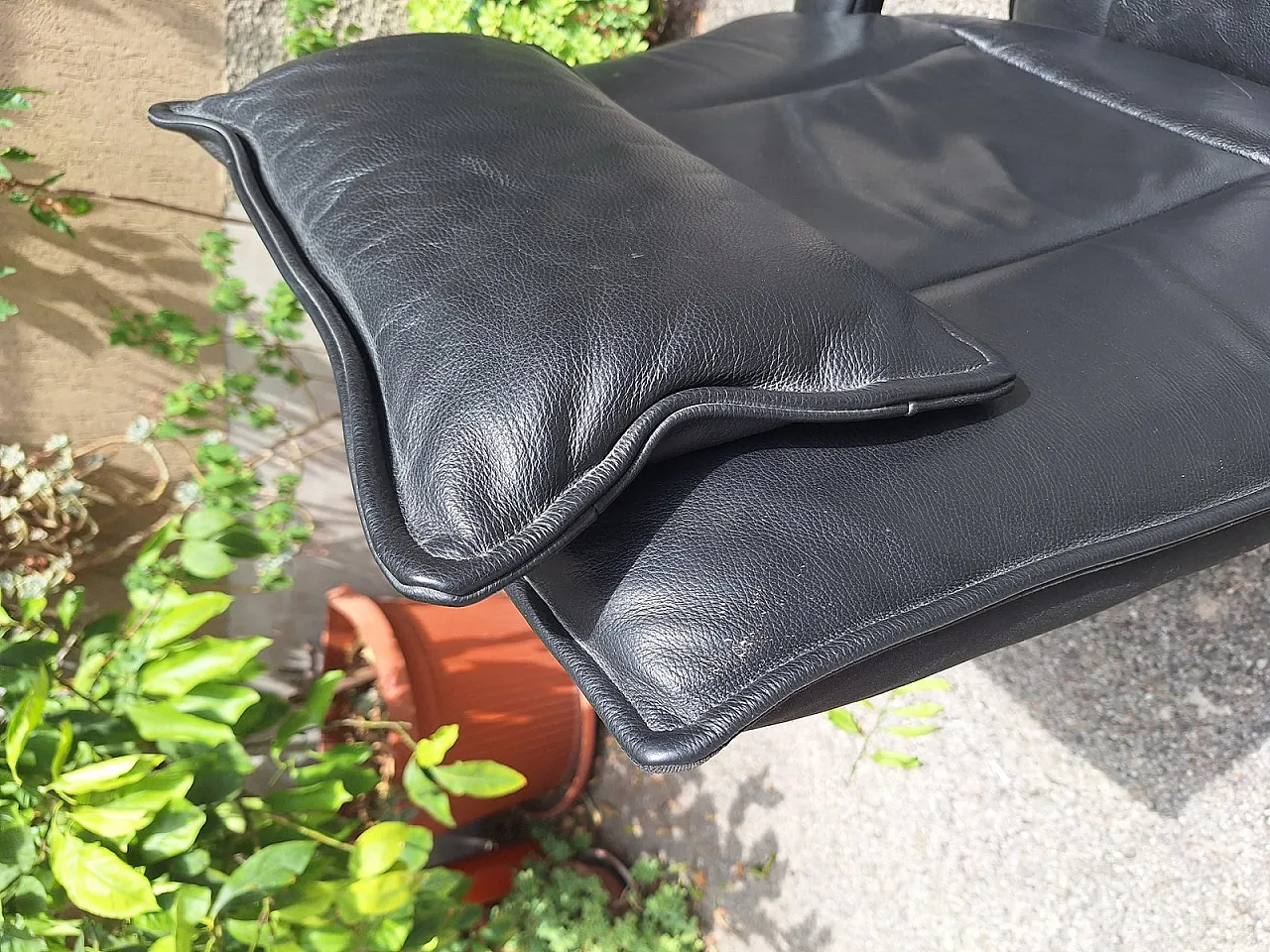 Oair of recliner armchair attributed to Alvar Aalto for Artek, 1960s 6