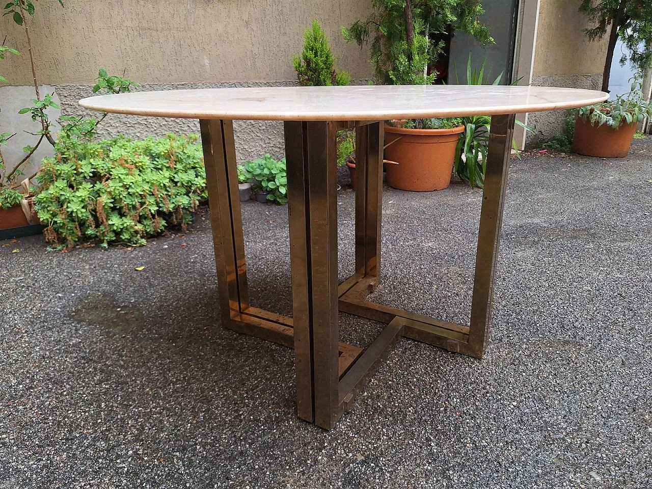 Tavolo da pranzo con base in ottone e ripiano in marmo, anni '60 23