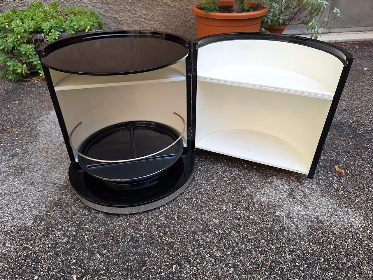 Pair of bar bedside tables in lacquer with aluminum profiles, 1970s 3